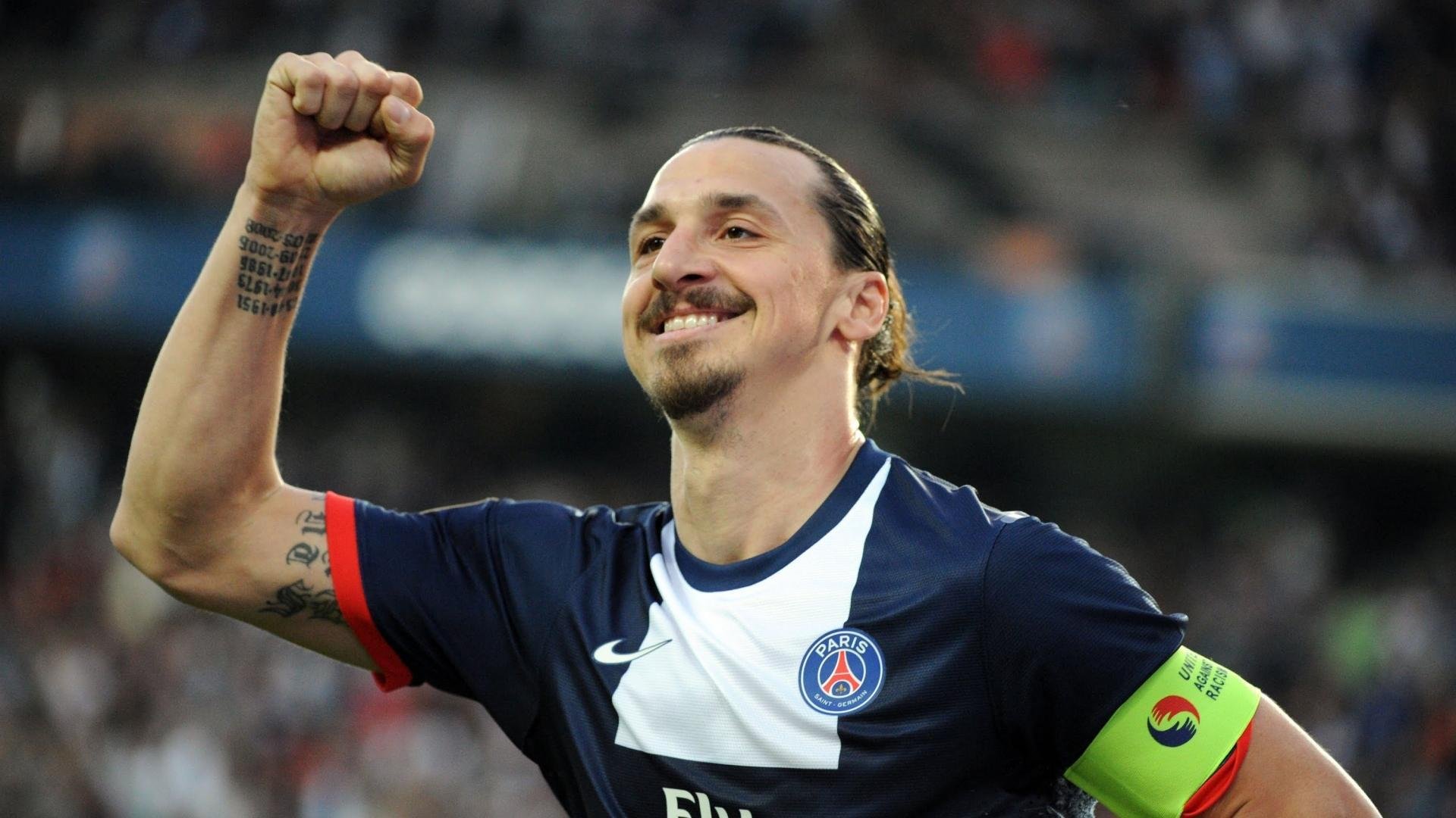 爱游戏平台-中国足球职业联赛球队体能训练科学化，中国足球运动员体能