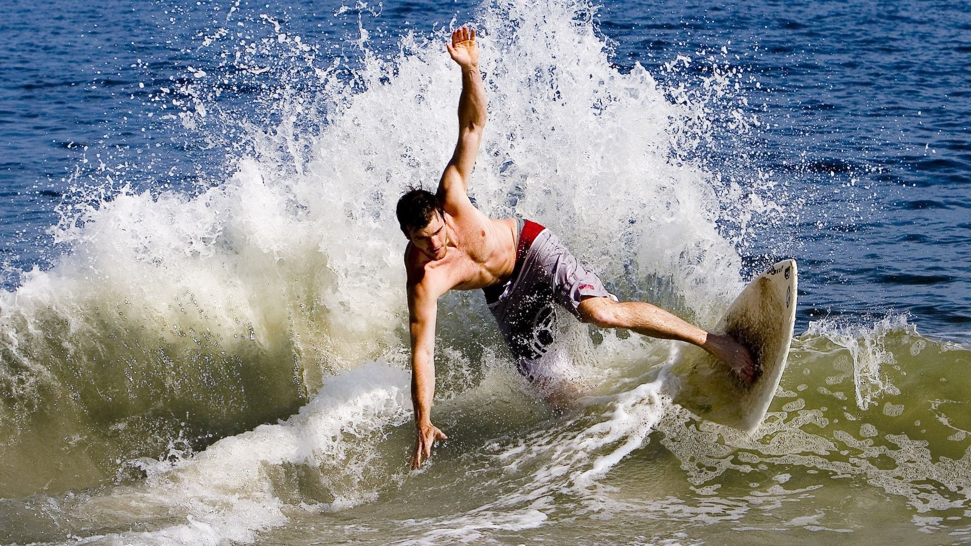 意式蛙泳硬核出击 切拉苏奥洛冲出风采